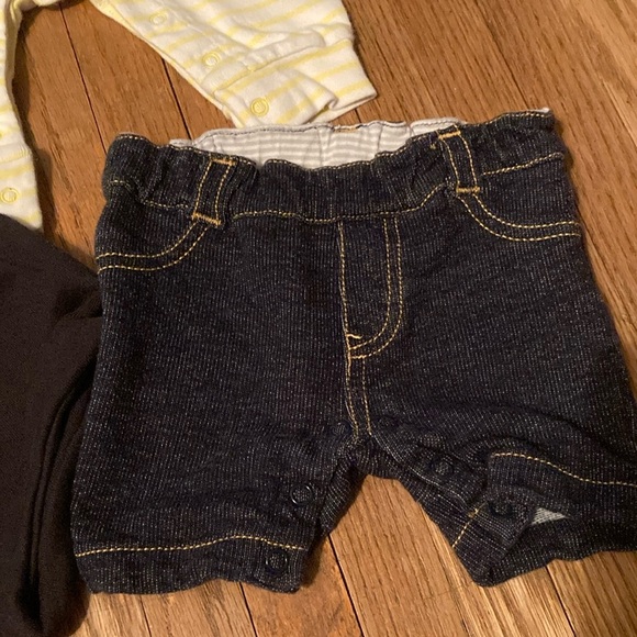 Baby Clothing Bundle with Stripes and Floral Patterns - Picture 8 of 16